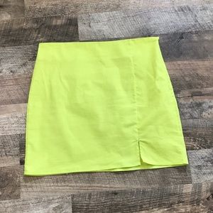 Mi Ami Women’s Size Large Neon Green Mini Skirt